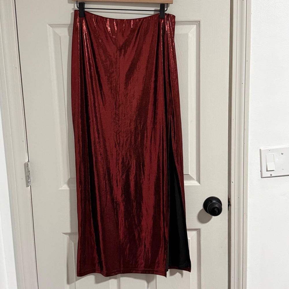 Cupshe Womens Red Metallic Side Slit Maxi Skirt High Waisted Shimmer Size L‎ NWT